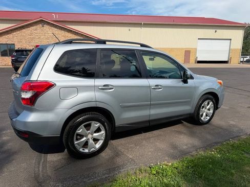 Used 2015 Subaru Forester 2.5i Premium w/ All-Weather Package AWD/4WD image 4
