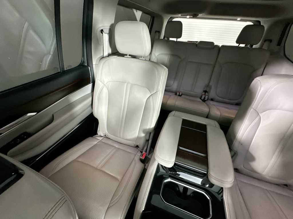 Used 2022 Jeep Grand Wagoneer Series I AWD/4WD image 12