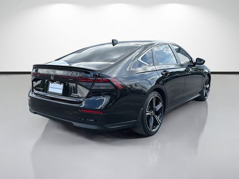 Used 2024 Honda Accord Sport image 3