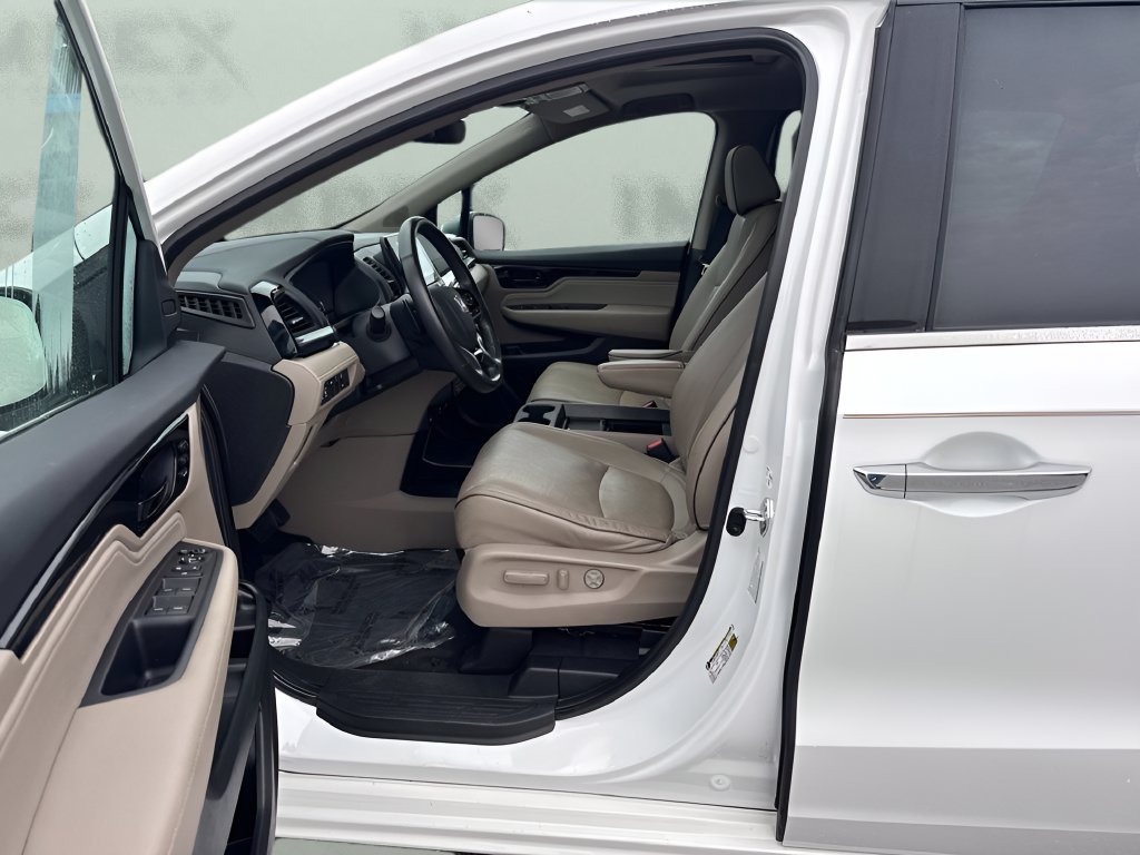 Used 2023 Honda Odyssey Elite image 9