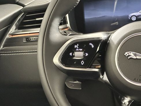 Used 2026 Jaguar F-PACE R-Dynamic S AWD/4WD image 15