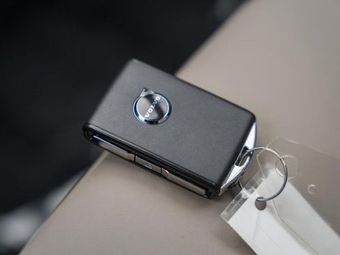 New 2026 Volvo XC90 B6 Plus w/ Protection Package Premier image 43