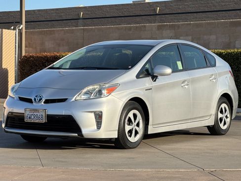 Used 2012 Toyota Prius Three FWD image 8