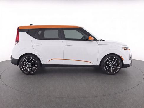 Used 2020 Kia Soul S FWD image 4