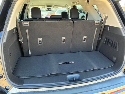 New 2026 Nissan Pathfinder SL FWD image 17