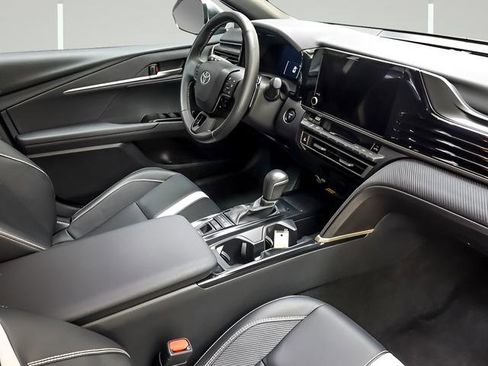 Certified 2025 Toyota Camry SE FWD image 25