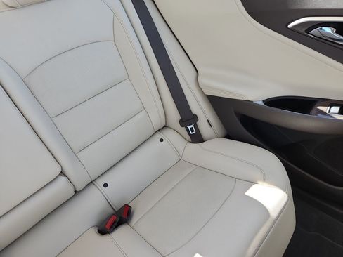Used 2024 Chevrolet Malibu LT FWD image 14