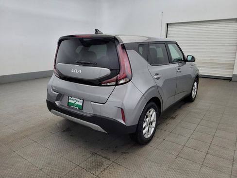 Used 2023 Kia Soul LX w/ LX Technology Package image 9