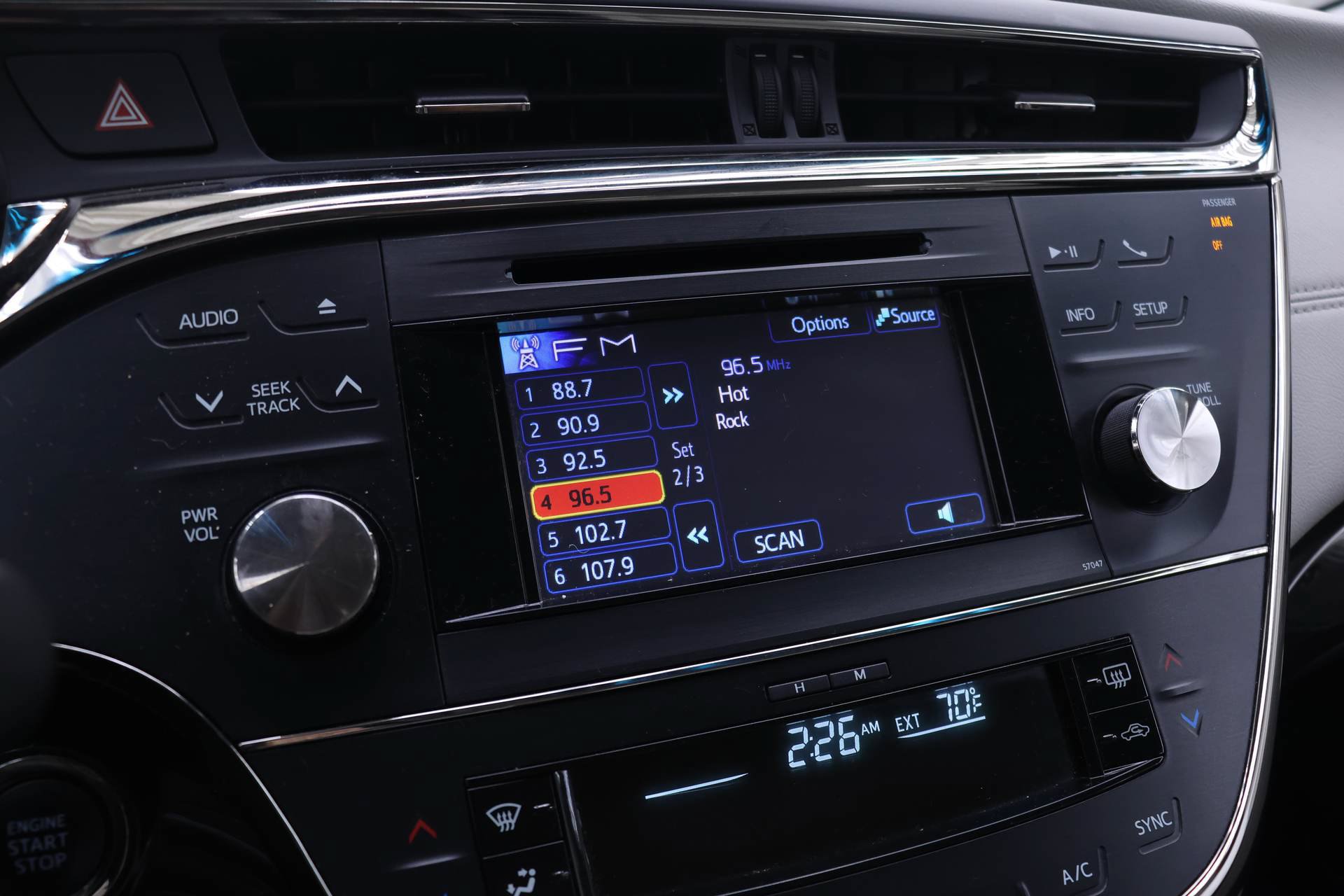 Used 2014 Toyota Avalon XLE FWD image 8