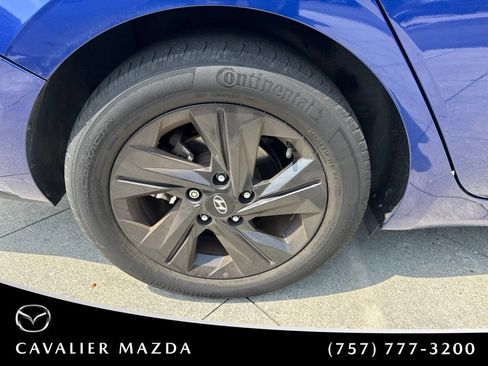 Used 2022 Hyundai Elantra SEL w/ Convenience Package FWD image 22