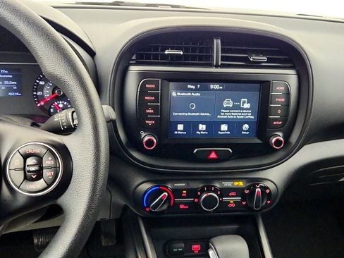 Used 2020 Kia Soul S FWD image 17