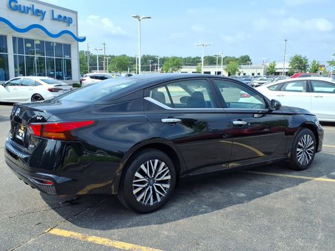 Used 2023 Nissan Altima 2.5 SV AWD/4WD image 10