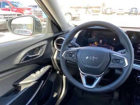 New 2026 Chevrolet Trax ACTIV FWD image 33