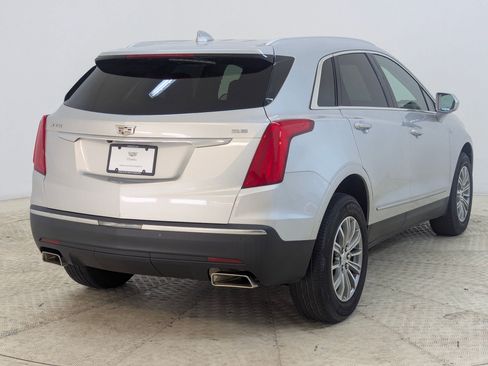 Used 2017 Cadillac XT5 Luxury w/ Driver Awareness Package image 9