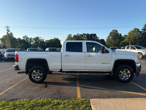 Used 2017 GMC Sierra 2500 SLE w/ SLE Fleet Preferred Package AWD/4WD image 5