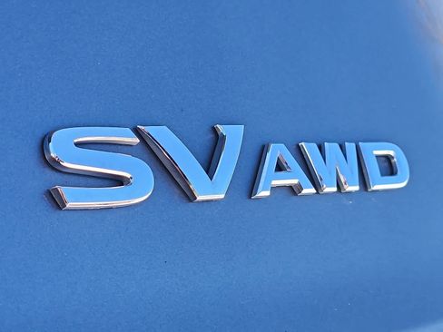 Used 2023 Nissan Rogue SV image 31