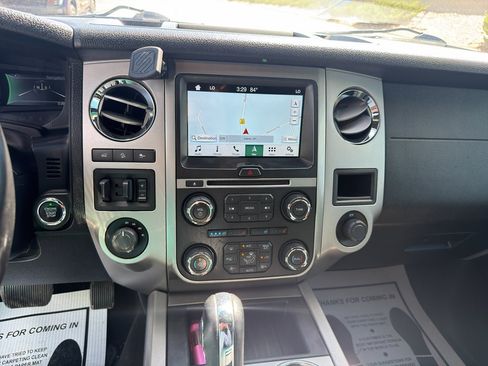 Used 2017 Ford Expedition EL Limited w/ Equipment Group 301A AWD/4WD image 17