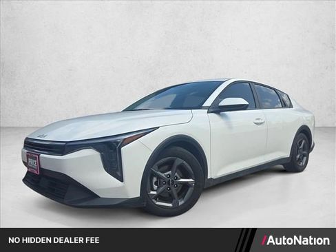 Used 2025 Kia K4 FWD image 1