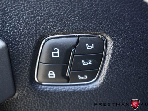Used 2022 Ford F350 Lariat w/ Tremor Off-Road Package image 25