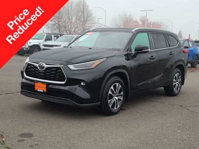 Used 2023 Toyota Highlander XLE