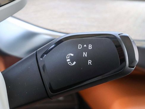 New 2025 Volkswagen ID. Buzz Pro S Plus AWD/4WD image 21