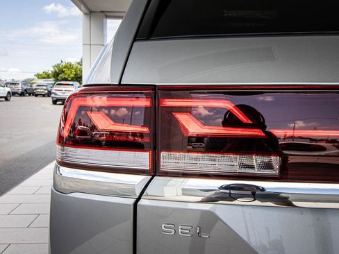 New 2026 Volkswagen Atlas SEL Premium R-Line AWD/4WD image 16