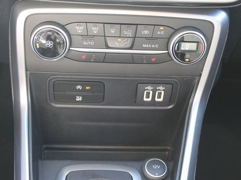 Used 2021 Ford EcoSport SE image 25