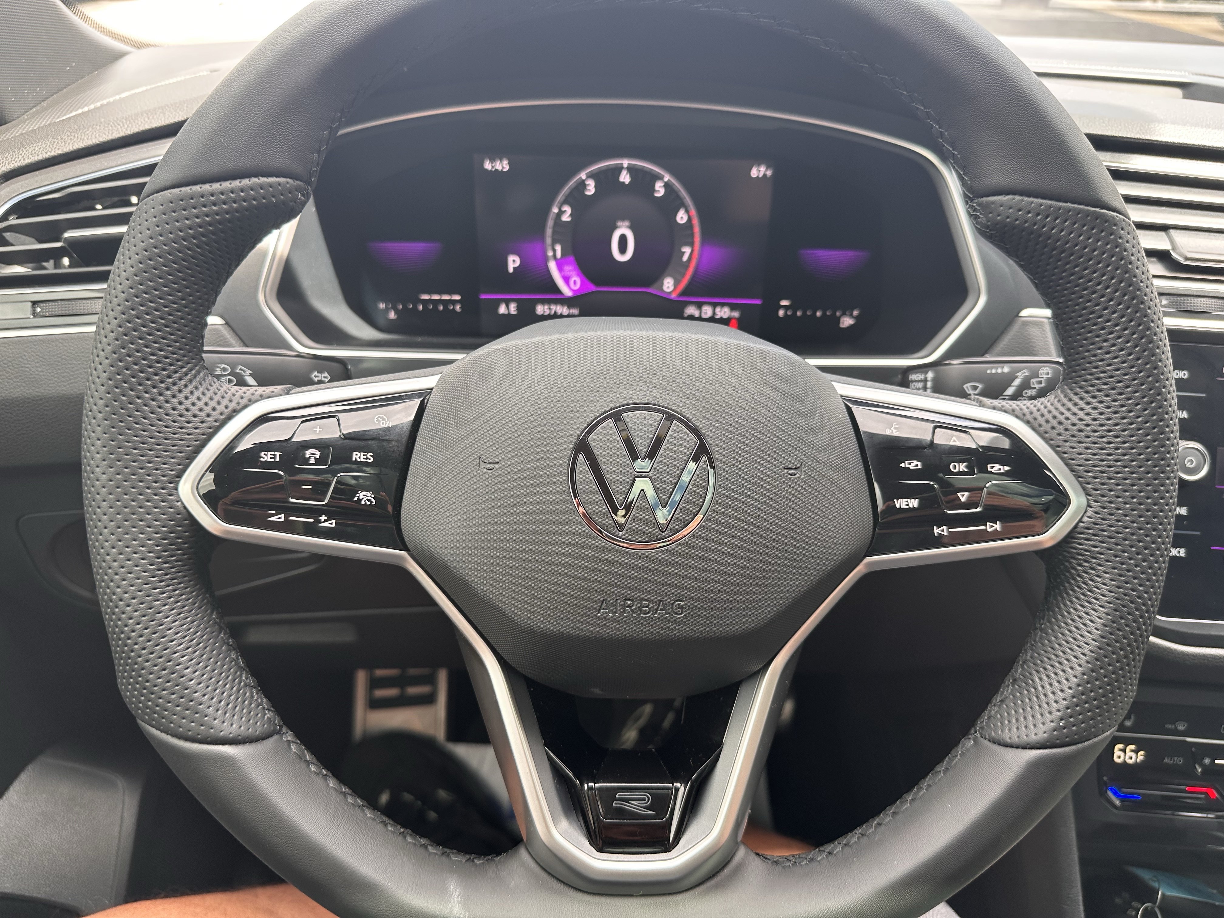 Used 2022 Volkswagen Tiguan SE R-Line FWD image 20