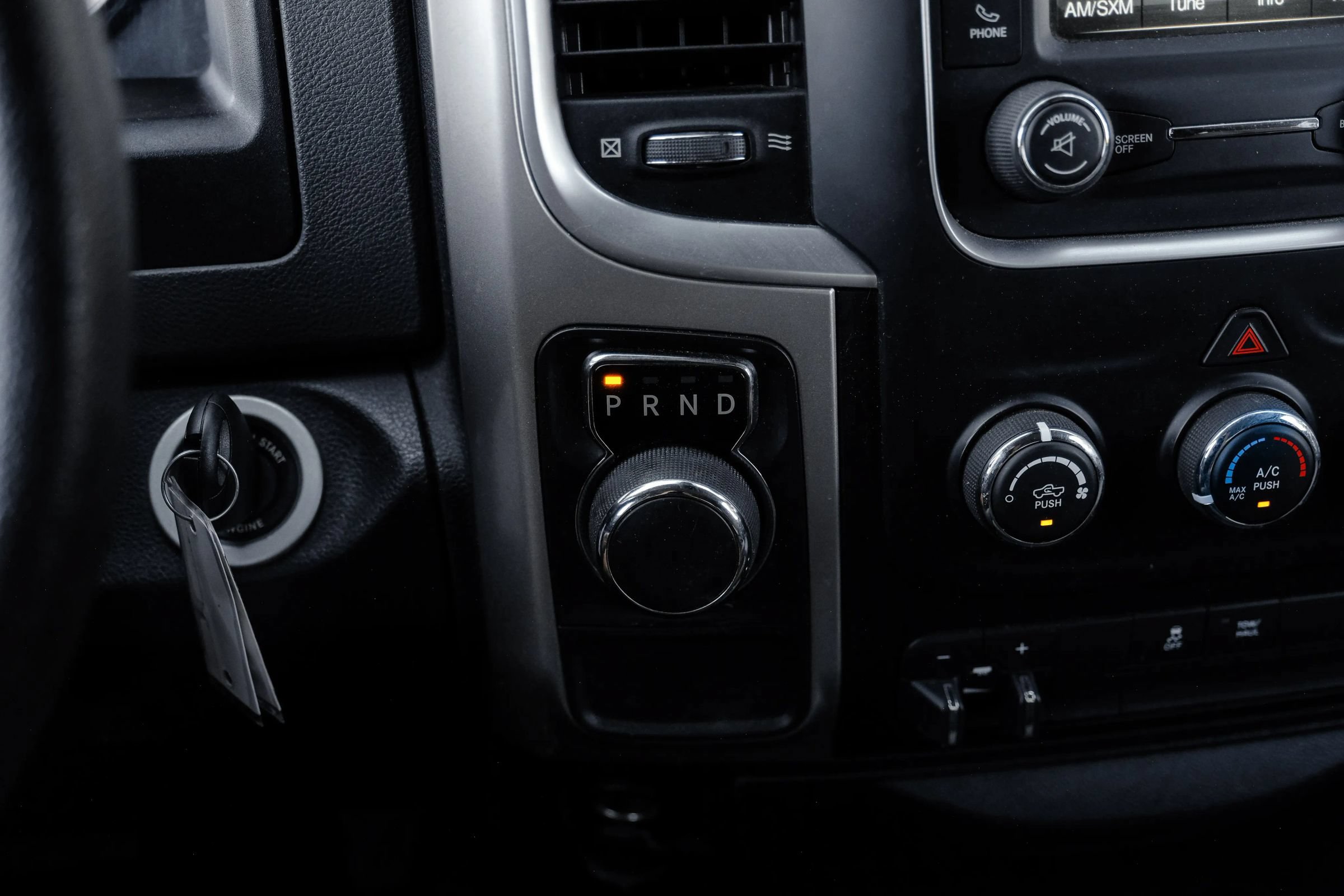 Used 2017 RAM 1500 Classic SLT RWD image 32