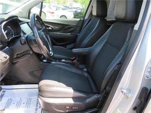 Used 2017 Buick Encore Preferred image 3