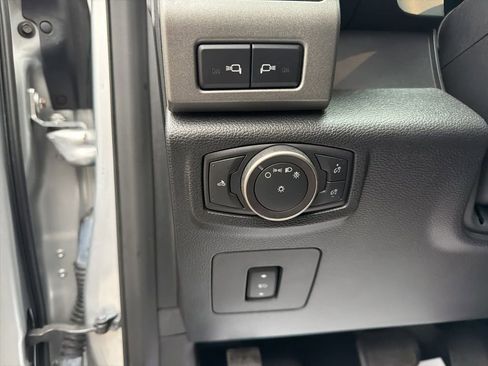 Used 2017 Ford F150 Raptor w/ Equipment Group 802A Luxury AWD/4WD image 27