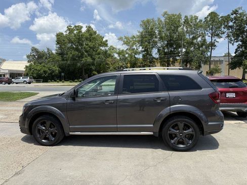 Used 2019 Dodge Journey Crossroad FWD image 9