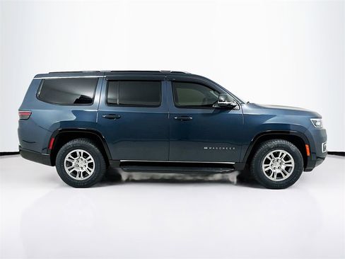 Used 2023 Jeep Wagoneer 2WD image 6