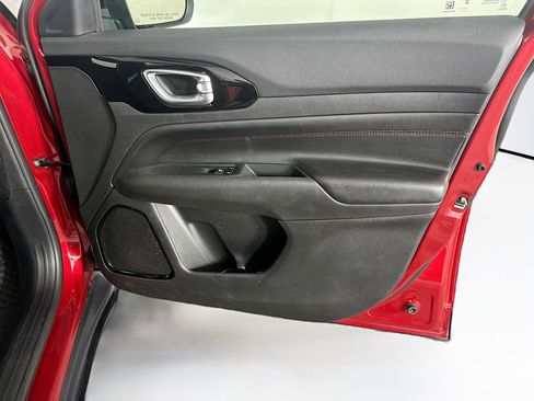 Used 2025 Jeep Compass Trailhawk AWD/4WD image 30