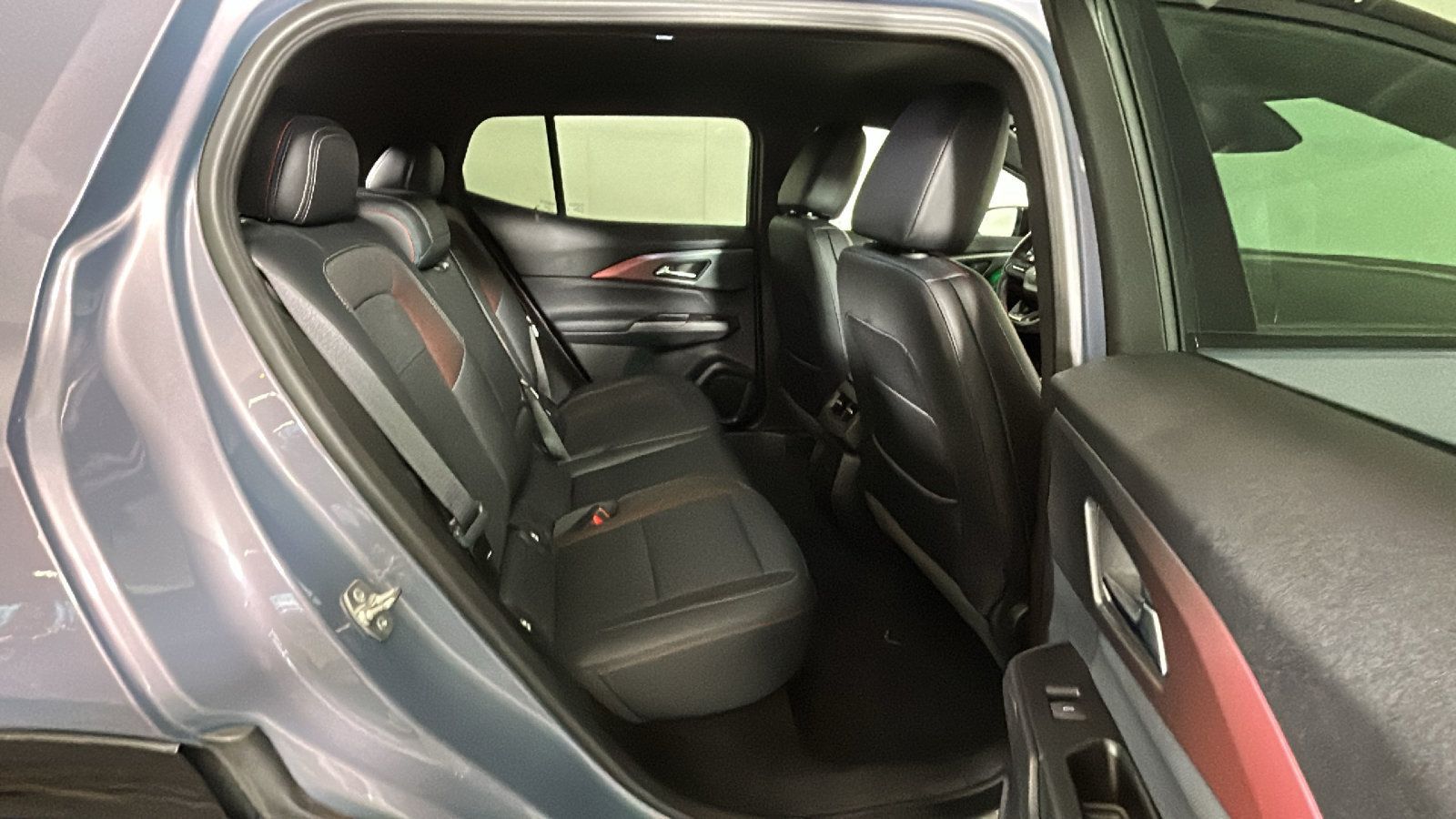 Used 2024 Chevrolet Equinox EV RS FWD image 35