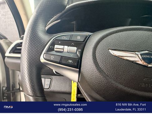 Used 2025 Genesis G70 2.5T image 21