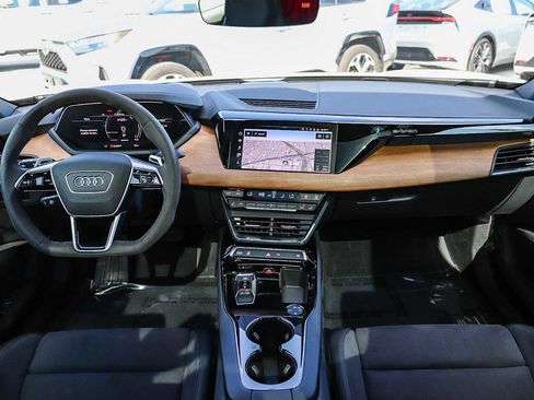 Used 2022 Audi e-tron GT Premium Plus image 15