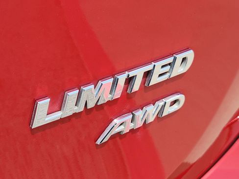 Used 2016 Toyota RAV4 Limited AWD/4WD image 9