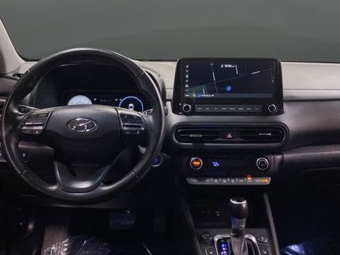 Used 2022 Hyundai Kona Limited AWD/4WD image 11