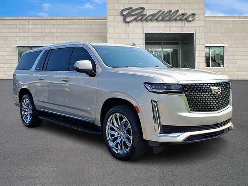 Used 2021 Cadillac Escalade ESV Premium Luxury w/ Driver Assist Tech Package AWD/4WD image 2