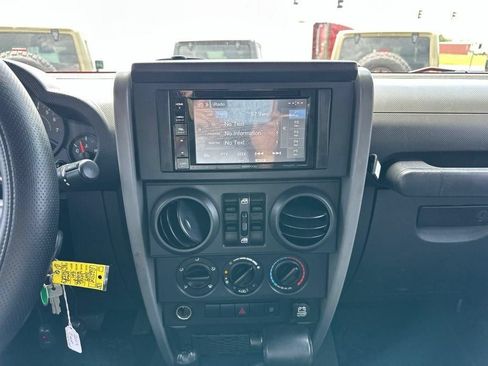 Used 2009 Jeep Wrangler Unlimited X AWD/4WD image 27