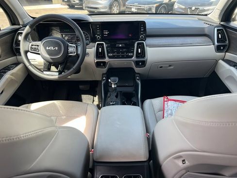 Certified 2023 Kia Sorento X-Line EX AWD/4WD image 10