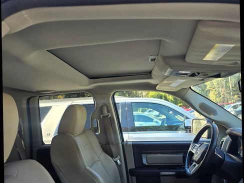 Used 2013 RAM 1500 Laramie w/ Convenience Group image 7