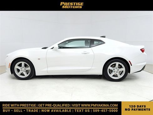 Used 2023 Chevrolet Camaro LT image 4