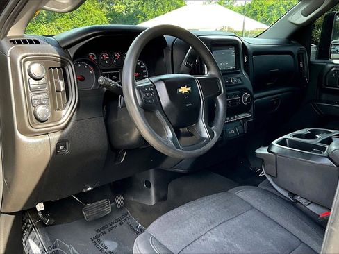 Certified 2024 Chevrolet Silverado 2500 Custom w/ Custom Value Package image 15