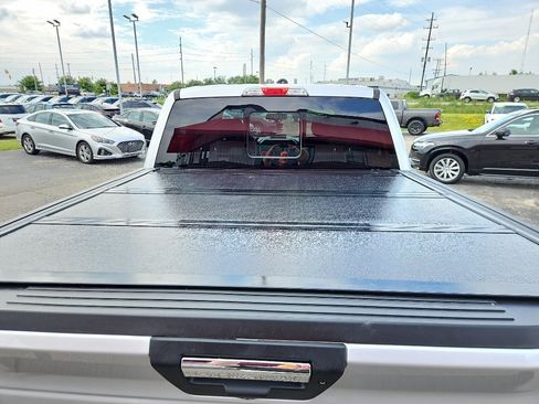 Used 2017 Ford F150 XLT w/ Equipment Group 302A Luxury AWD/4WD image 4