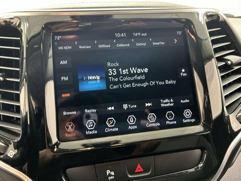 Used 2019 Jeep Cherokee Limited AWD/4WD image 14