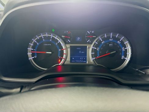 Used 2015 Toyota 4Runner SR5 image 34