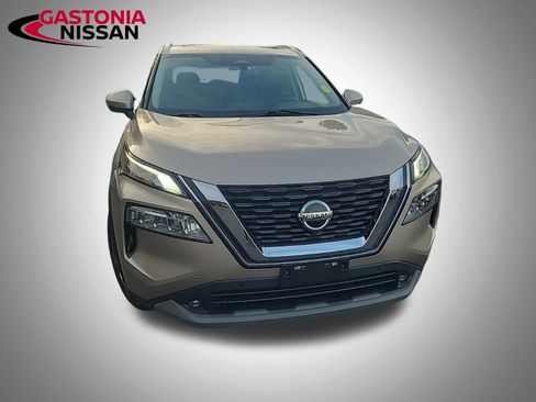 Used 2021 Nissan Rogue SL w/ Premium Package image 5