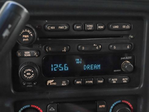 Used 2003 Chevrolet Suburban LT w/ LT Preferred Equipment Group RWD image 22